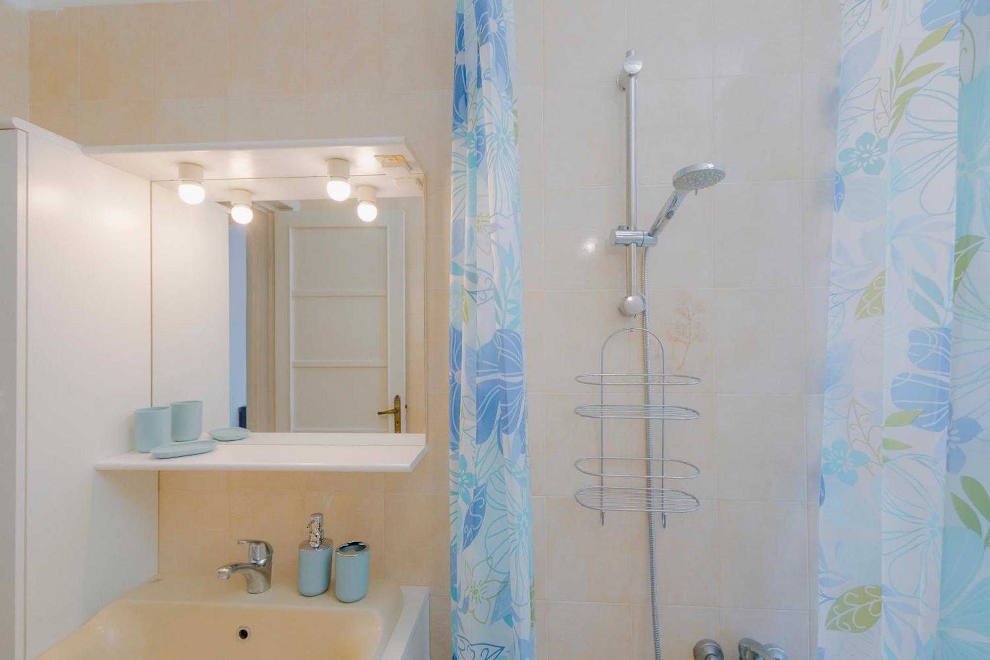 "L'Attico Bianco" City View 10 M A Piedi Dal Mare 萨沃纳 外观 照片